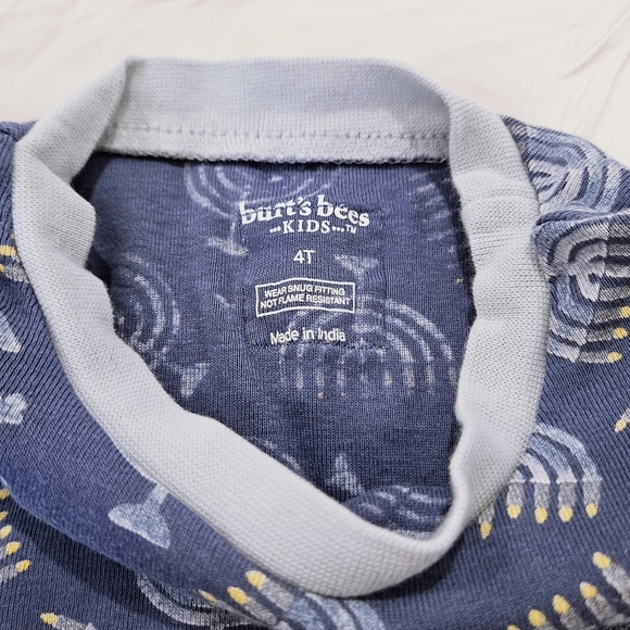 BURT'S BEES | Hanukkah Pajama Set - Picture 5 of 5
